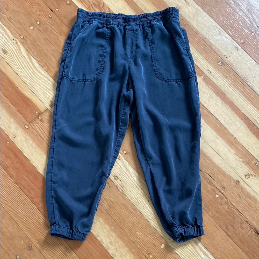 Coldwater Creek 100% Lyocell Grey Cropped Pull On Joggers 10 Petite